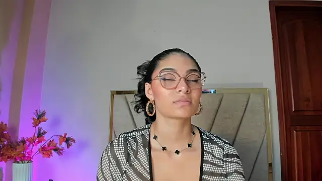 Snapshot of LunaAspen_ chatting on 02/03/26, 05:51 LunaAspen online show from 02/03/26, 05:51