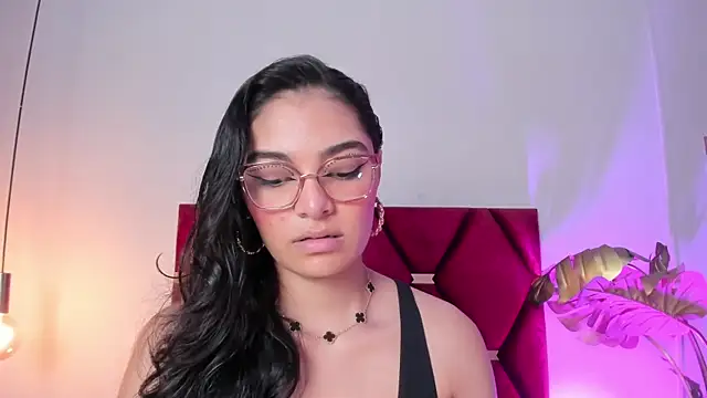 Snapshot of LunaAspen_ chatting on 02/10/26, 06:12 LunaAspen online show from 02/10/26, 06:12