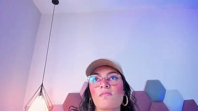 Snapshot of LunaAspen_ chatting on 02/20/26, 06:19 LunaAspen online show from 02/20/26, 06:19