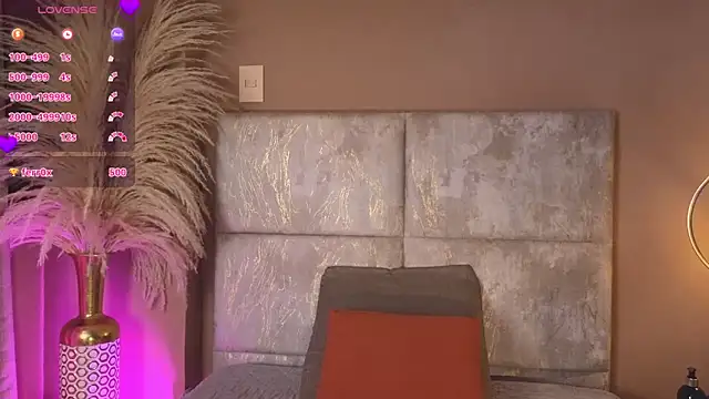 LunaAspen  online show from 04/03/26, 05:55