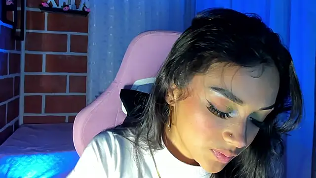 Snapshot of MelanyOconner chatting on 09/10/25, 05:29 MelanyOconner online show from 09/10/25, 05:29