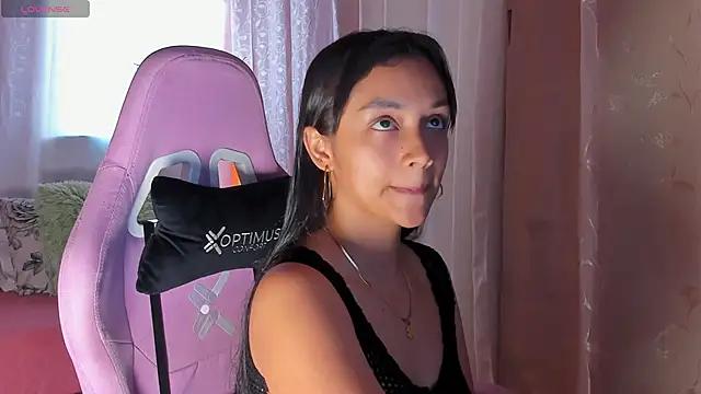 Snapshot of MelanyOconner chatting on 10/23/25, 02:38 MelanyOconner online show from 10/23/25, 02:38