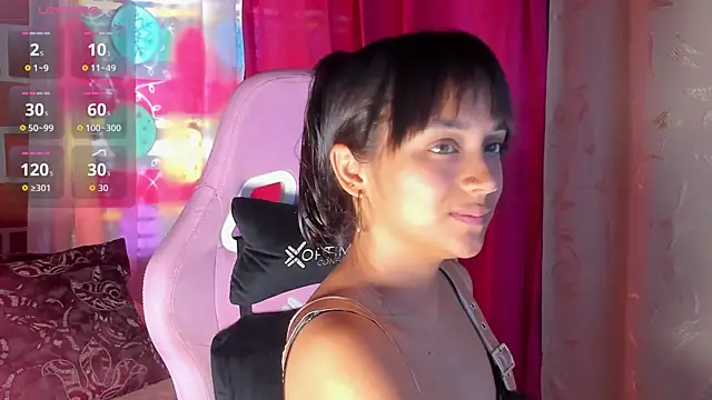 Snapshot of MelanyOconner chatting on 12/03/25, 03:21 MelanyOconner online show from 12/03/25, 03:21