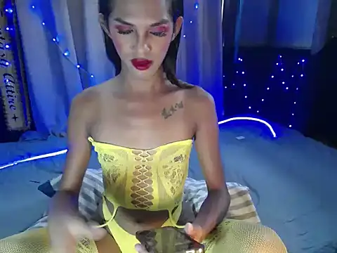 hot tsmicah online show from 04/17/26, 04:04