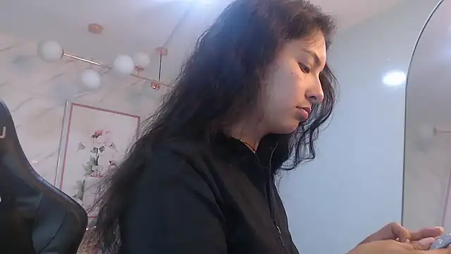 victoria hernandez t  online show from 03/20/26, 02:11