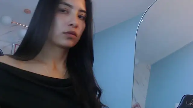 victoria hernandez t  online show from 03/27/26, 07:57