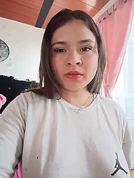 Snapshot of Isa_Acosta chatting on 07/07/26, 04:33 Isa Acosta online show from 07/07/26, 04:33