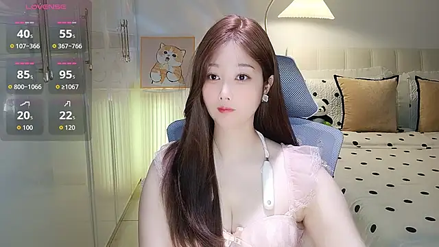 Xiaotantan-99 online show from 05/17/26, 07:32