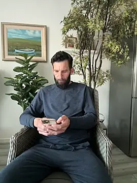 Michel huge online show from 04/11/26, 07:13