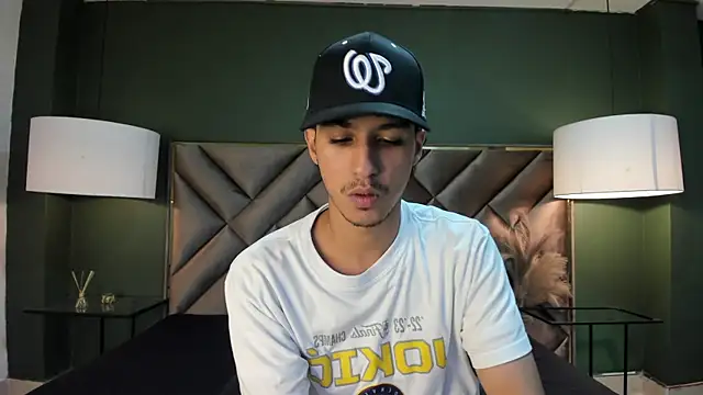 Marcus Jeron online show from 09/29/25, 03:55