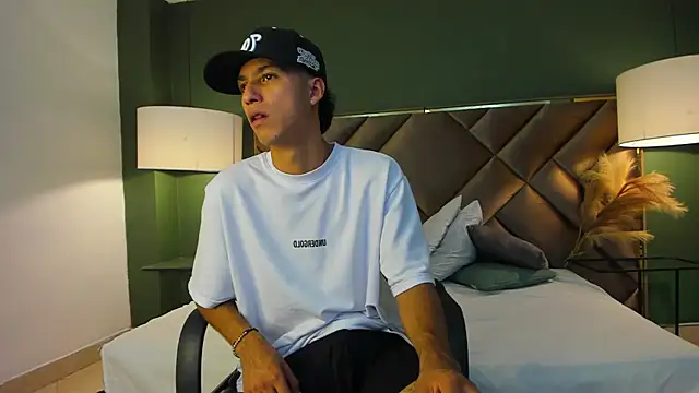 Marcus Jeron online show from 10/12/25, 04:11