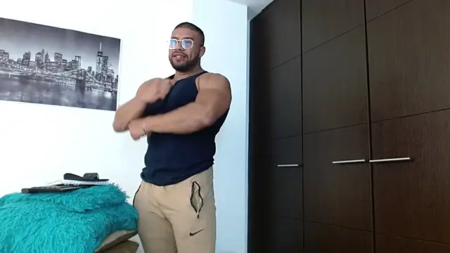 AntonyDAngelo25 online show from 10/15/25, 08:20