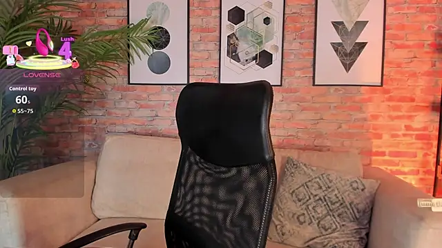 Camila Bustamante online show from 04/08/26, 07:25