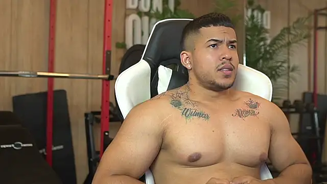 Thiago Valente online show from 05/19/26, 01:56