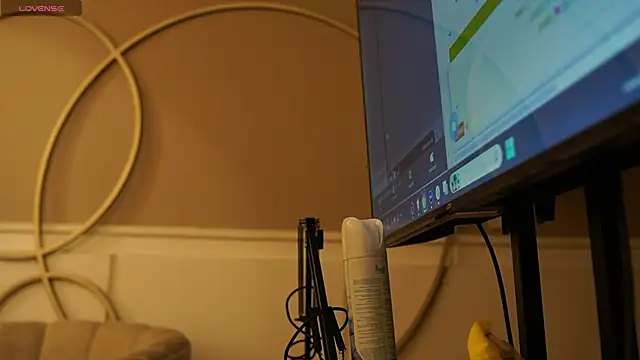 Ariaa Isabell online show from 11/13/25, 06:40