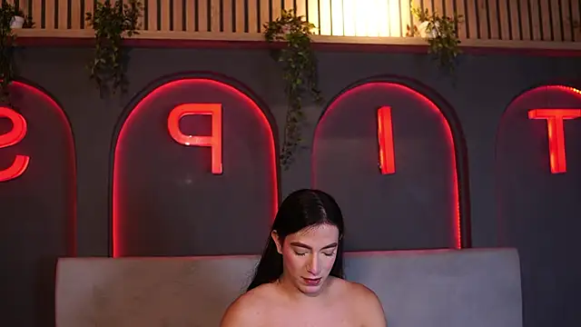 Ariaa Isabell online show from 05/14/26, 06:47