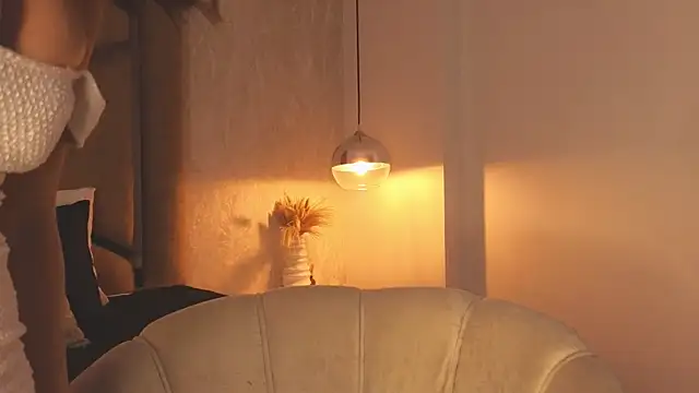 scarlethlux online show from 12/20/25, 12:07