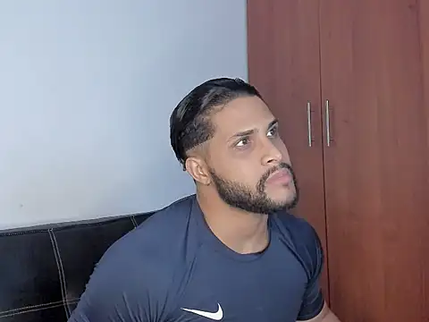 Snapshot of Pier_Simons chatting on 10/08/25, 05:05 Pier Simons online show from 10/08/25, 05:05