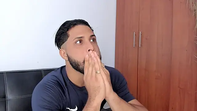 Snapshot of Pier_Simons chatting on 11/09/25, 04:16 Pier Simons online show from 11/09/25, 04:16