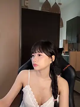 Snapshot of _Meimeibaby_ chatting on 10/07/25, 08:11 Meimeibaby online show from 10/07/25, 08:11