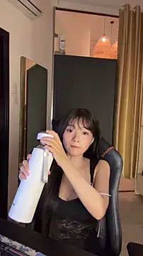 Snapshot of _Meimeibaby_ chatting on 11/21/25, 09:41 Meimeibaby online show from 11/21/25, 09:41