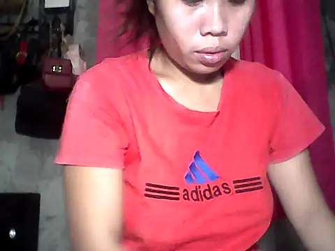 Snapshot of HotAndrea69 chatting on 12/04/25, 10:18 HotAndrea69 online show from 12/04/25, 10:18