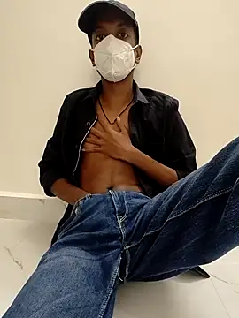 Snapshot of Cassian77 chatting on 02/13/26, 12:01 Cassian77 online show from 02/13/26, 12:01