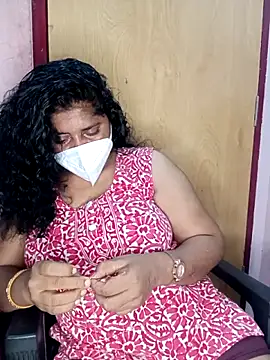 Jessi 25 online show from 10/05/25, 06:06