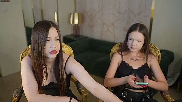 Snapshot of Claire_Dreams chatting on 10/03/25, 02:25 Claire Dreams online show from 10/03/25, 02:25