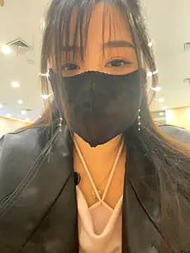 xiao-mo520 online show from 10/29/25, 10:06