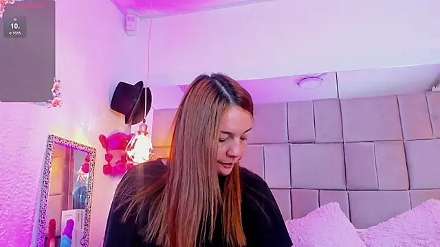 antoneella jones online show from 11/17/25, 01:06