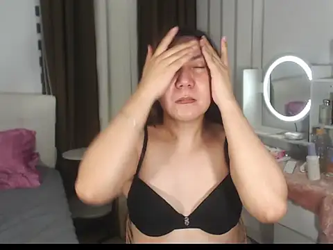 stellahugeX online show from 02/21/26, 08:10