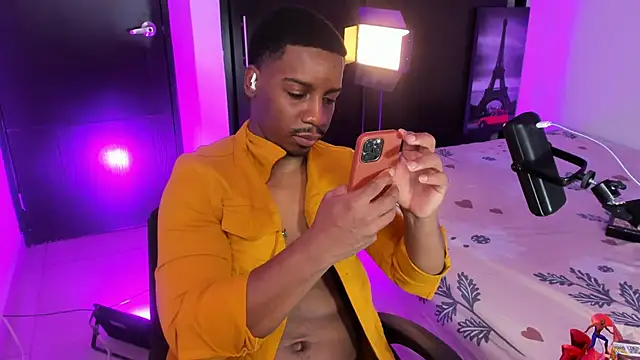 Snapshot of andyadan chatting on 11/04/25, 10:14 andyadan online show from 11/04/25, 10:14