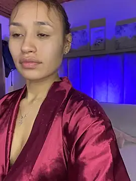 juliana-mancini online show from 09/30/25, 06:02