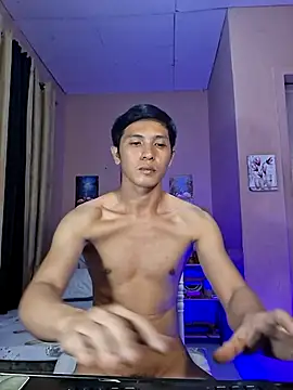 darryl hugecok online show from 04/01/26, 04:48