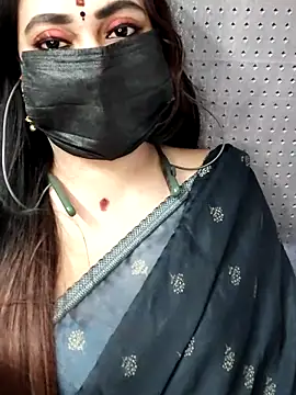 Cutie nila26 online show from 10/31/25, 05:41