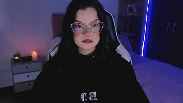 OphelianaRose33 online show from 10/03/25, 12:07