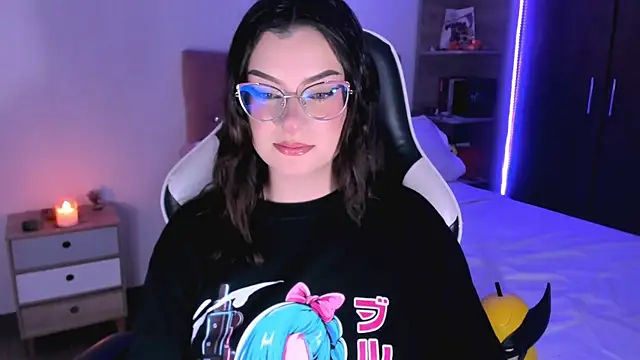 OphelianaRose33 online show from 10/11/25, 08:29