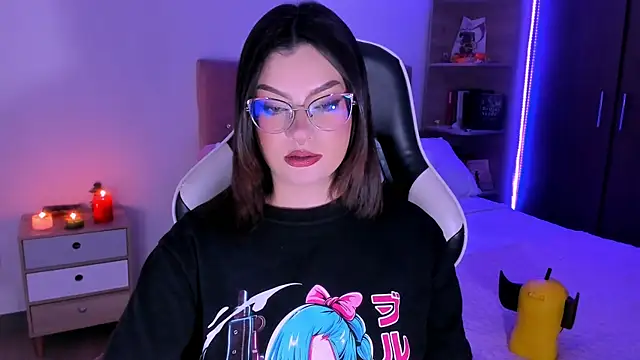 OphelianaRose33 online show from 11/23/25, 09:25