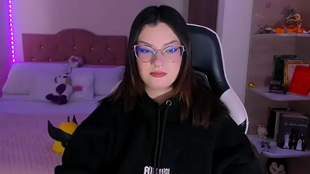 OphelianaRose33 online show from 01/17/26, 08:56