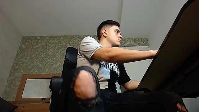 FelixStarkk online show from 11/26/25, 04:57