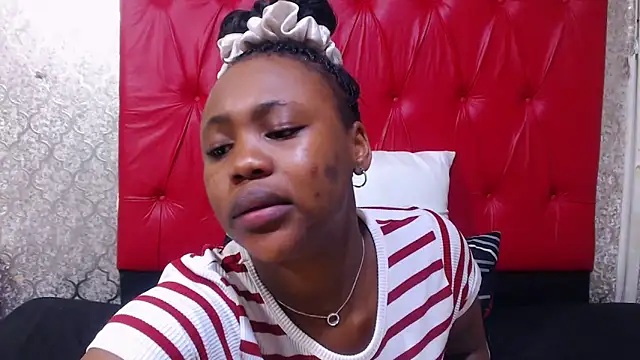 ItsMsBankss02 online show from 10/18/25, 09:48