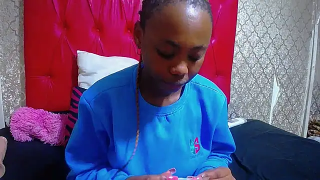 ItsMsBankss02 online show from 11/07/25, 07:25