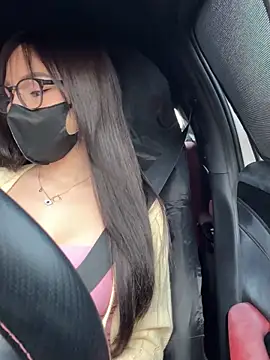 Linh 2004 online show from 09/17/25, 07:43