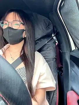 Linh 2004 online show from 09/28/25, 05:46