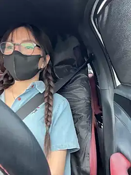 Linh 2004 online show from 09/29/25, 06:29