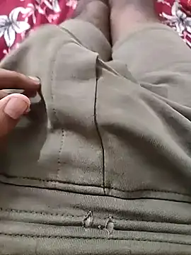 Snapshot of happy88886 chatting on 10/22/25, 10:37 happy88886 online show from 10/22/25, 10:37