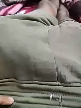 Snapshot of happy88886 chatting on 11/25/25, 10:48 happy88886 online show from 11/25/25, 10:48