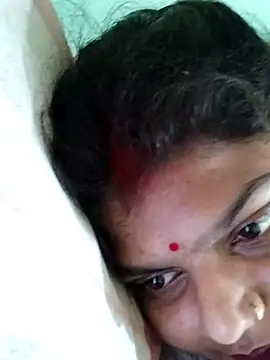 Snapshot of Hot_mirchjii chatting on 09/11/25, 02:39 Hot mirchjii online show from 09/11/25, 02:39