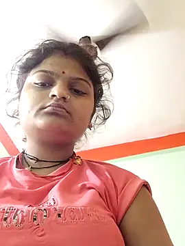 Snapshot of Hot_mirchjii chatting on 10/16/25, 01:28 Hot mirchjii online show from 10/16/25, 01:28